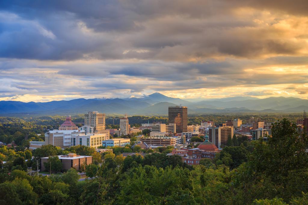 Hampton Inn Asheville - Biltmore Area Zewnętrze zdjęcie