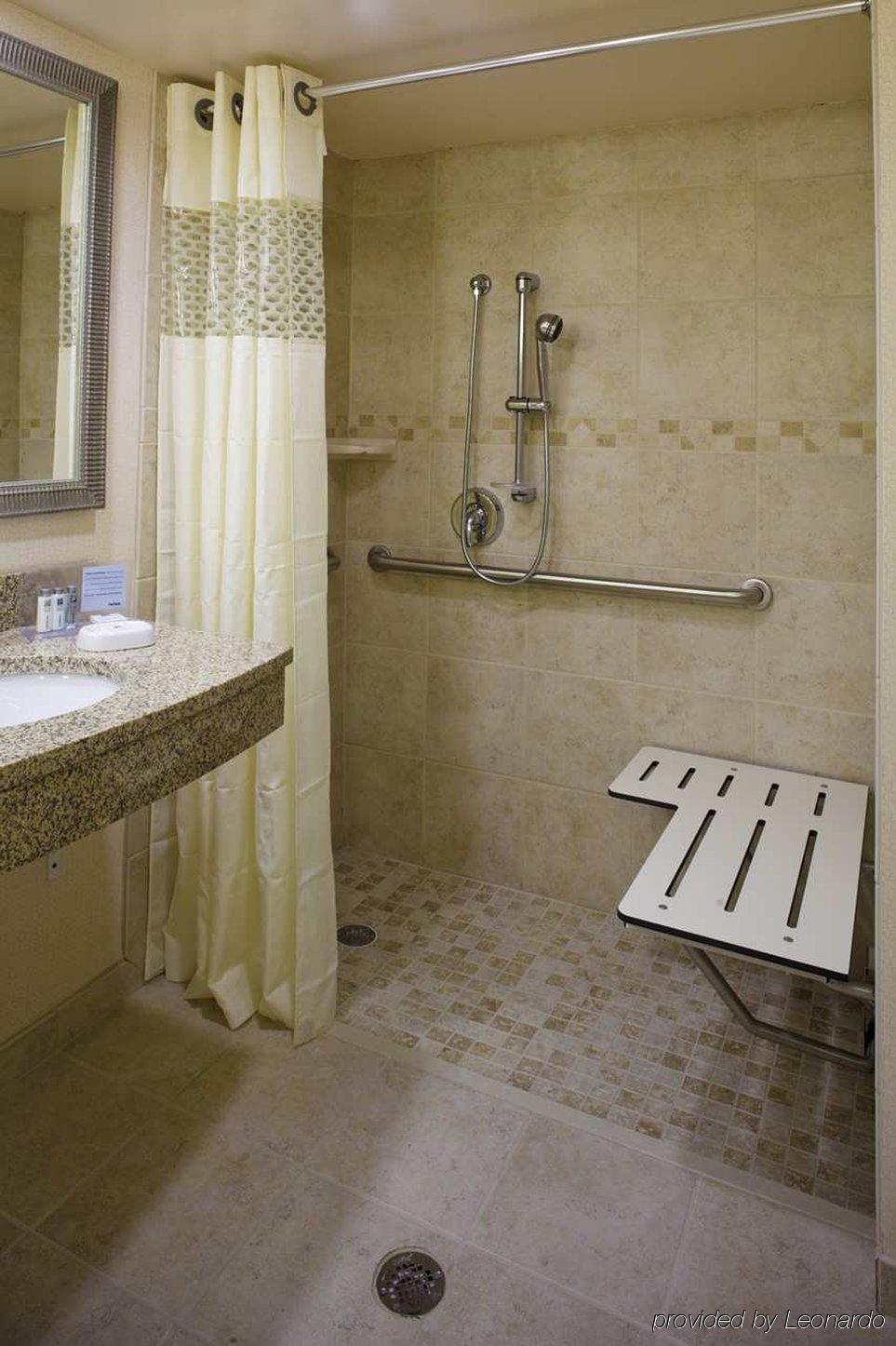 Hampton Inn Asheville - Biltmore Area Pokój zdjęcie