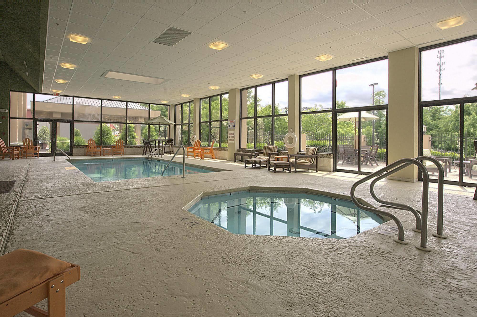 Hampton Inn Asheville - Biltmore Area Zewnętrze zdjęcie